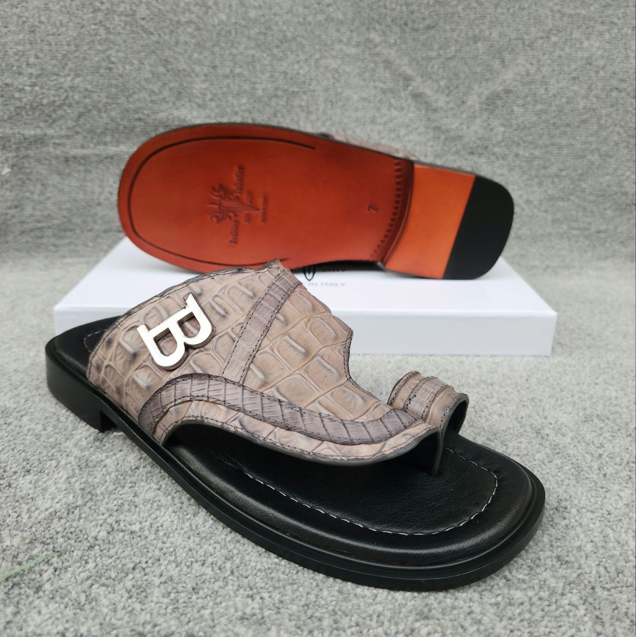 Luxury Men's Italian Leather Slippers - Image 4